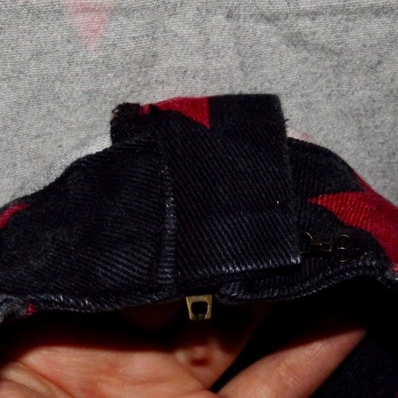 Blackheart (Hot Topic) Red Stars Suspender Dress - Picture 4 of 4